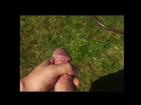 ❤️ Une chaudasse se fait baiser la chatte rose et jouit avec une giclée dans un jardin d'été... ❌ Salopes at us fr.rionews.top ﹏